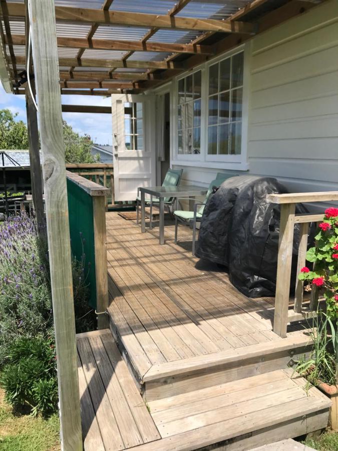 Tui Cottage Te Arai Kültér fotó
